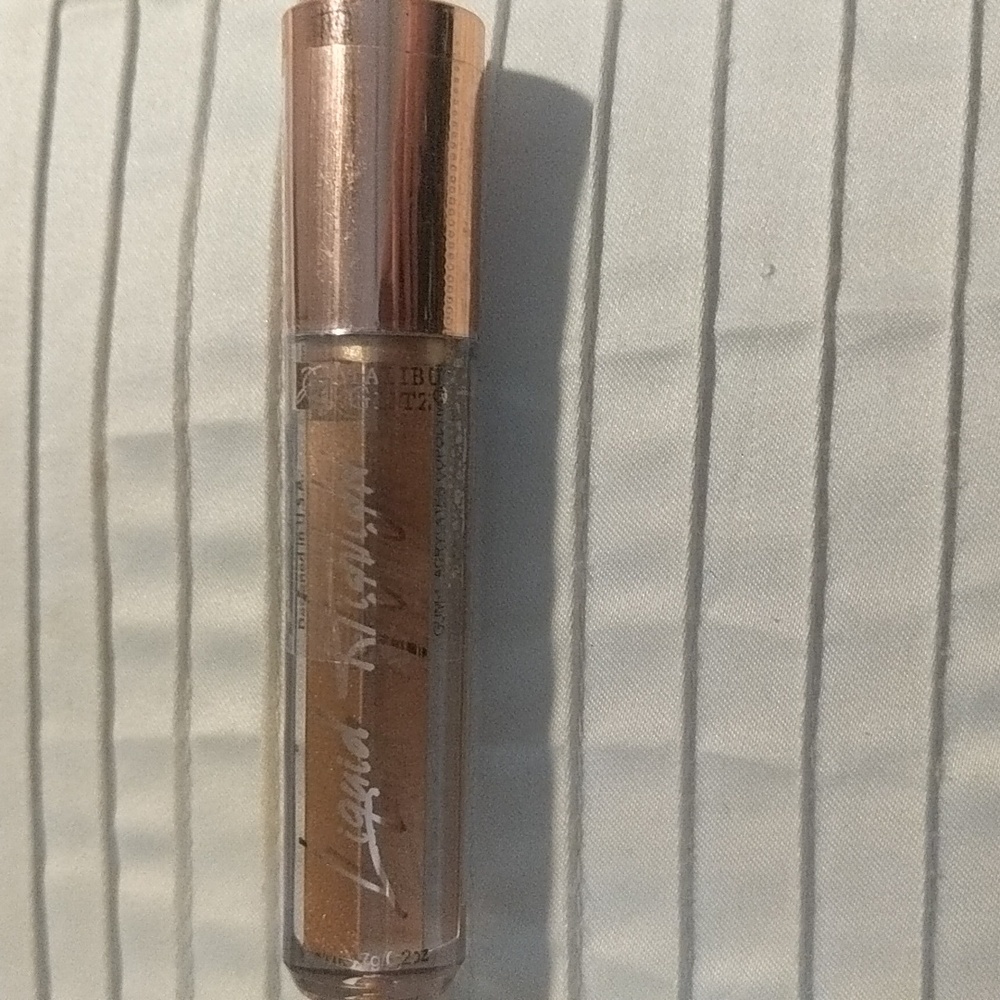 NWT liquid highlighter